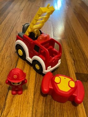 Kid Connection Radio Control Fire Truck